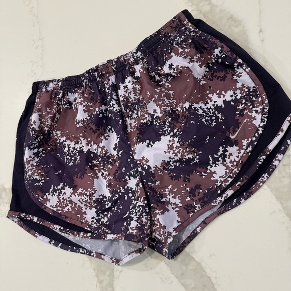 Nike Dri-Fit Tempo Lined Running Shorts Women’s Medium Purple Abstract Print Gym - Picture 2 of 8
